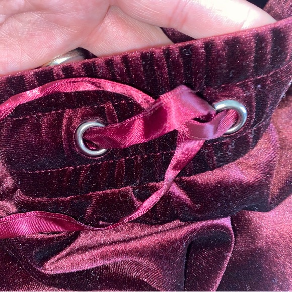 One by Chapter One Wine Colored Velvet Joggers With Pockets Size Medium - Picture 4 of 10